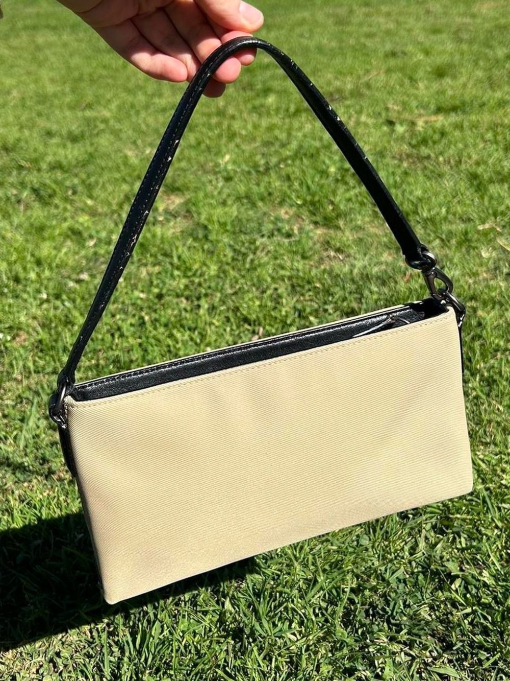 90’s Coach Mini Shoulder Bag Beige and Black - Picture 3 of 7